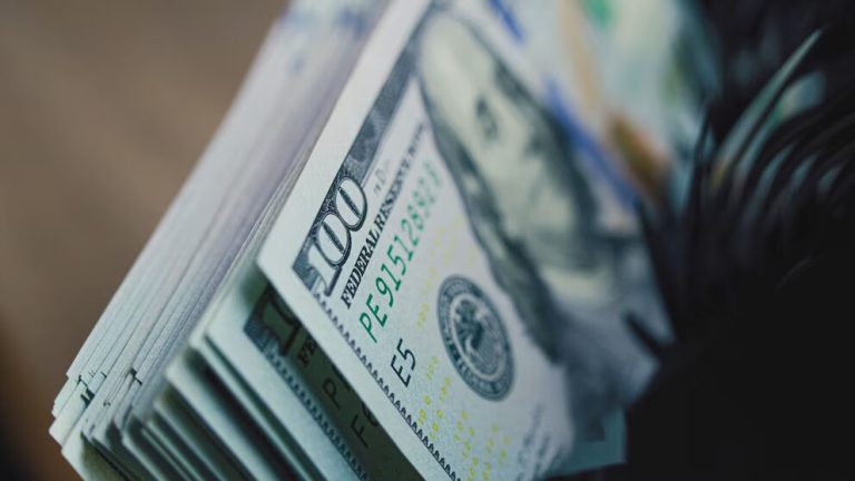 ¿Será el 2025 un año de deflación en dólares para la Argentina?