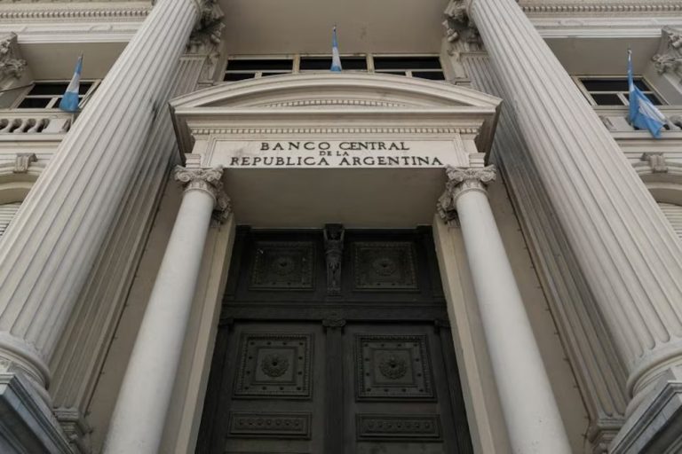 El BCRA compró casi USD 1.000 millones en diciembre: de dónde salen los dólares y el impacto en las reservas