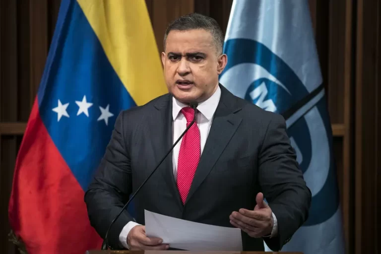 Tarek Saab justificó la detención del gendarme argentino en Venezuela aunque mantiene bajo secreto el lugar de cautiverio
