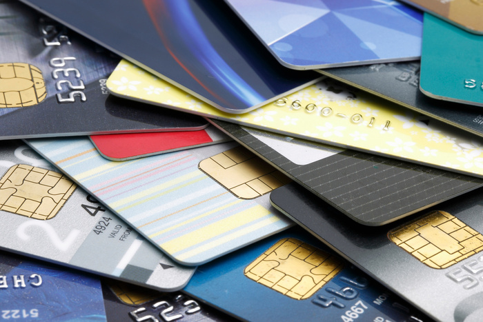 Consumos duplicados en tarjetas VISA: cómo reclamar y qué hacer ante el error bancario