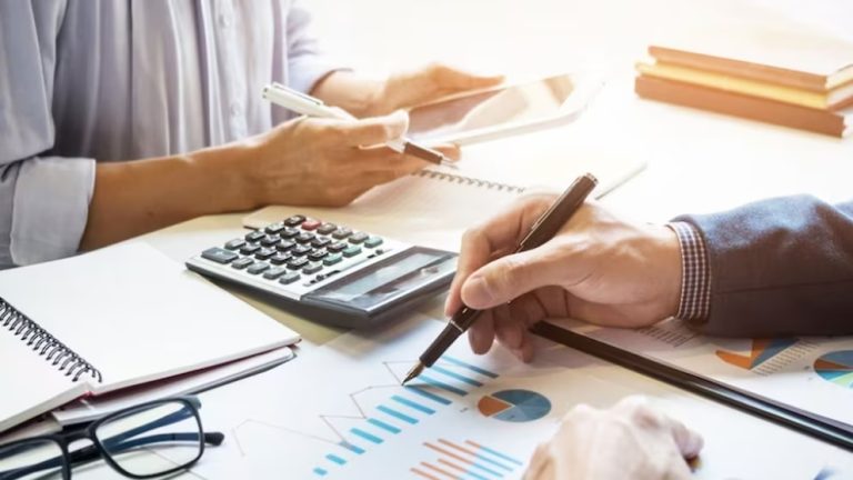 Este año ARCA volverá a embargar cuentas de contribuyentes incumplidores: quiénes están en la mira