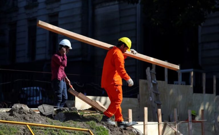 Semáforo de la actividad: a pesar del repunte general, la mitad de los indicadores sectoriales todavía tienen caídas