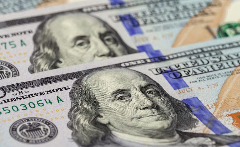 El desafío del cepo cambiario: para liberar las restricciones en 2025 el Banco Central necesitará una cifra récord de reservas