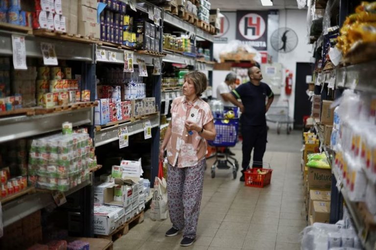 La inflación de 2024 fue de 117,8% y se redujo casi a la mitad de la que dejó el gobierno anterior