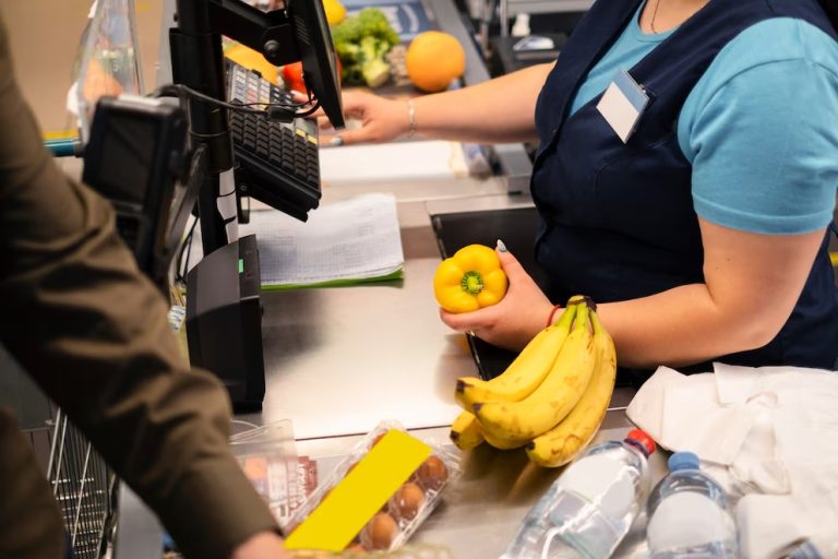 Cuánto cobra un cajero de supermercado en enero 2025