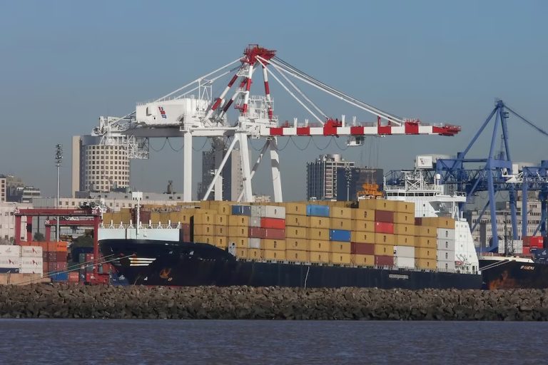 El Gobierno modificará una norma clave para facilitar las importaciones baratas