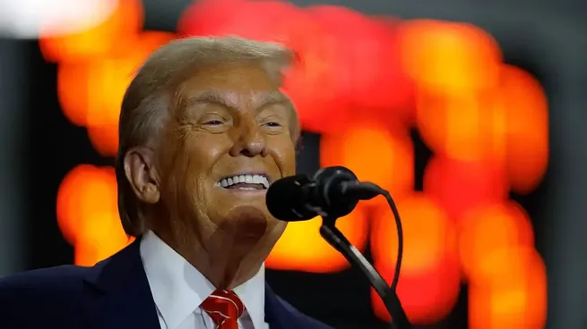Donald Trump calla sobre aranceles, y estrena su presidencia como quería, con la rúbrica de un nuevo récord en la Bolsa