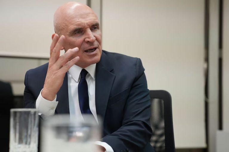 “No hay dudas de que el kirchnerismo estuvo detrás de esto”, dijo Espert sobre el ataque con estiércol a su casa