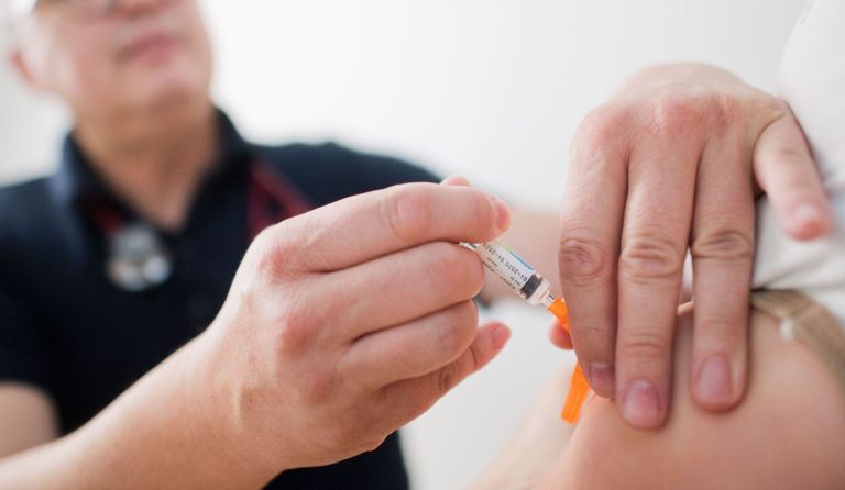 Brote de hepatitis A en Argentina: los casos reportados en seis meses de 2025 ya se acercan al total de 2024