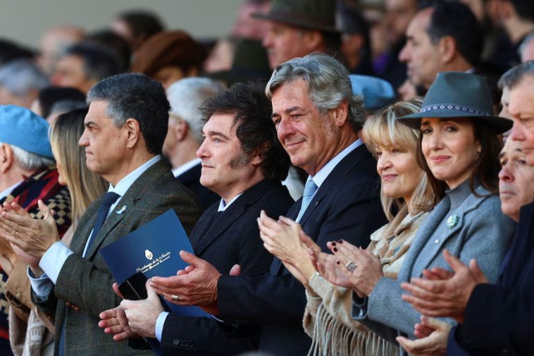 Javier Milei hablará el sábado en la Rural y el Gobierno invitó a Victoria Villarruel y a Jorge Macri