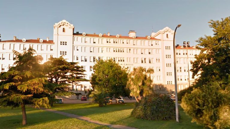 Mar del Plata: un joven denunció que fue golpeado y violado por una patota en el baño de un boliche