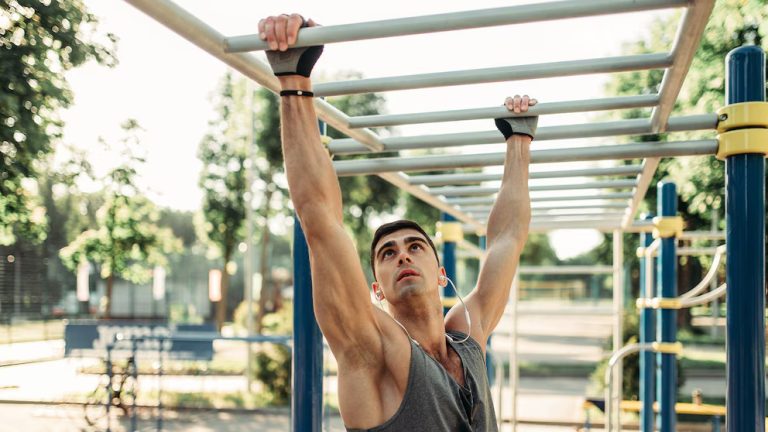 Crece el fenómeno de la calistenia: por qué cada vez más personas evitan el gimnasio