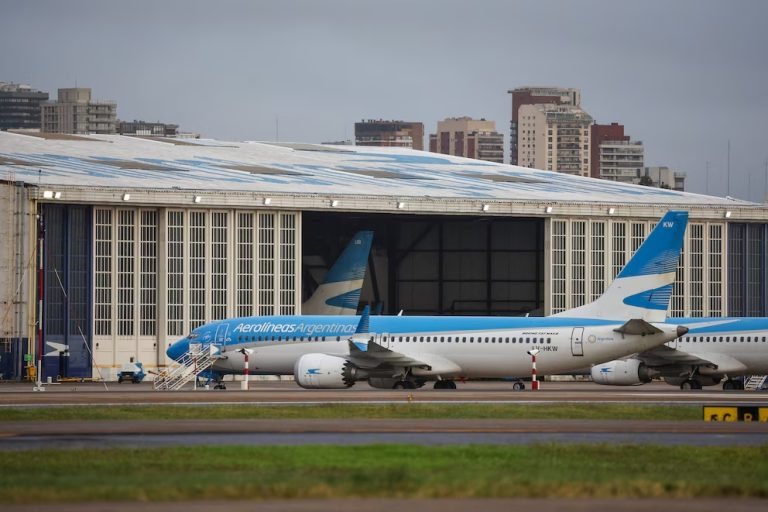 Otra vez los gremios aeronáuticos: una asamblea podría complicar hoy los vuelos en Aeroparque en el inicio de las vacaciones