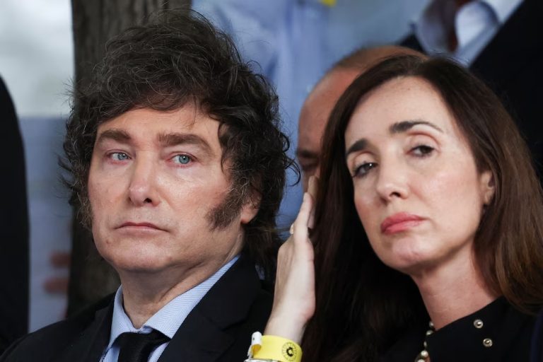 Javier Milei compartió mensajes en redes para responder a las críticas de Victoria Villarruel