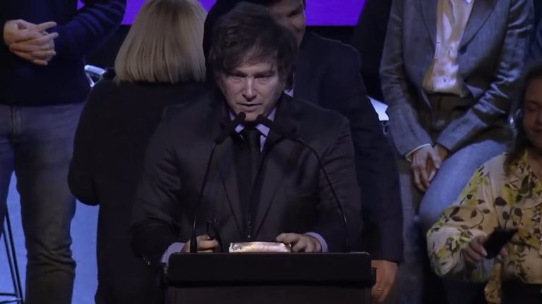 Javier Milei: “El kirchnerismo se dedica a sembrar el caos de manera descarada, pero nada nos va a asustar”