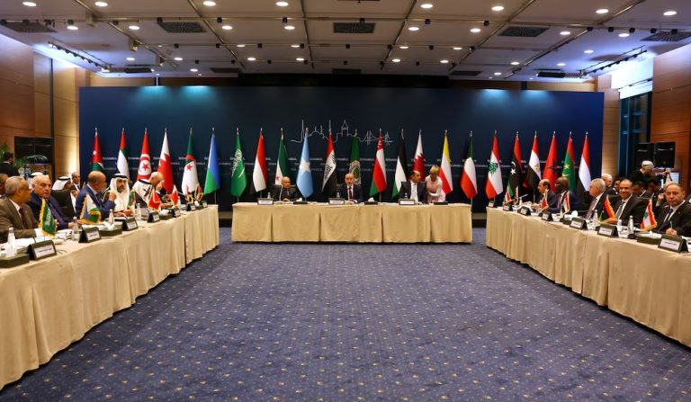 Los Estados Árabes pidieron el desarme de Hamas ante la presión por un Estado Palestino