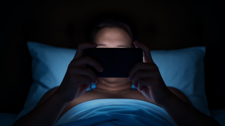 Limitar el uso del celular por 72 horas produce cambios en el sistema de recompensa del cerebro: los beneficios