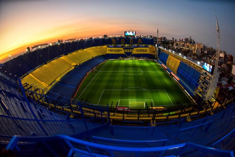 Cuánto costará el nuevo aforo y qué cambios sufrirá: el plan secreto con el que Boca Juniors buscará ampliar la Bombonera