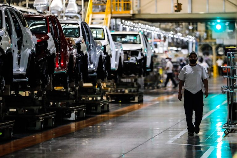 La actividad económica volvió a chocar contra un techo y muestra signos de estancamiento