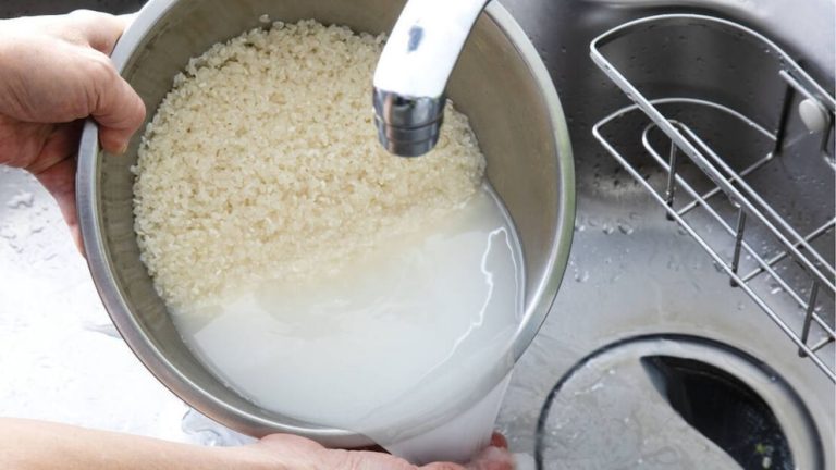¿Hay que lavar el arroz antes de cocinarlo? Qué dice la ciencia