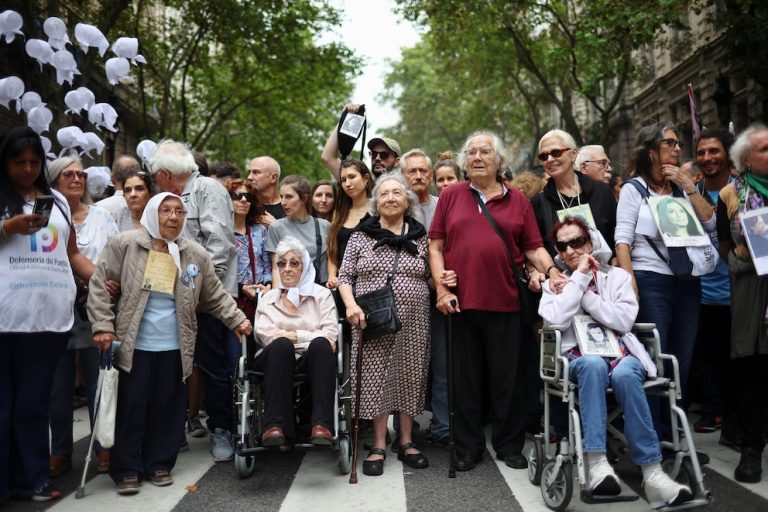 Madres de Plaza de Mayo y Adolfo Pérez Esquivel reclamaron contra la dictadura de Maduro por la desaparición de una activista