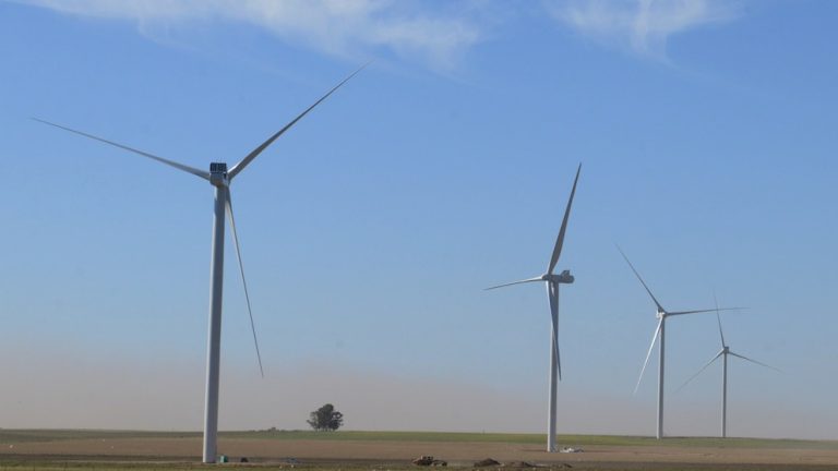 El Gobierno presentó un proyecto para para garantizar estabilidad fiscal por 20 años a las inversiones en energías renovables
