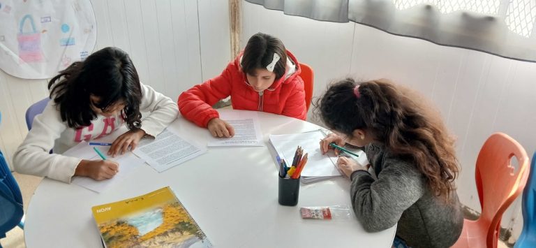 Son hijos de cartoneros y superaron a alumnos de escuelas privadas bilingües en una prueba educativa