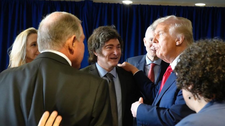 Luego del encuentro Trump-Milei, se calmó el temor de default y los bonos volvieron a subir a la espera de los detalles del préstamo