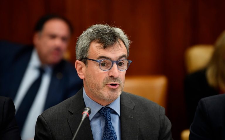 El presidente de la UIA alertó sobre el freno en los sectores de la construcción, textil, calzado, metalmecánico y cemento