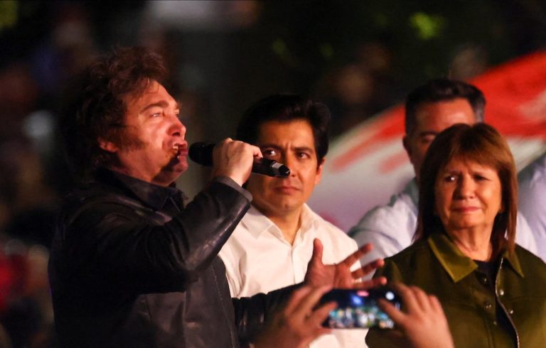 Una encuesta muestra el deterioro en el apoyo al Gobierno y la mayoría pide un cambio de rumbo en la gestión