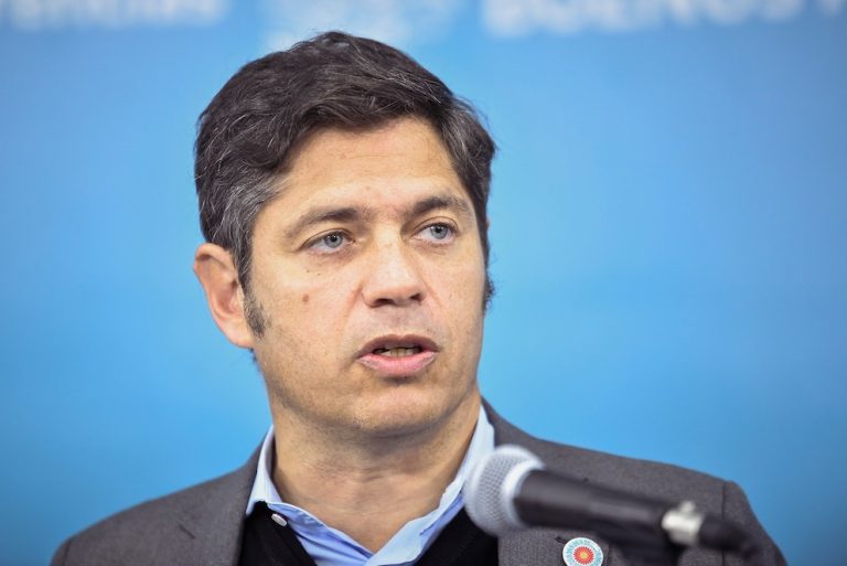 Axel Kicillof cuestionó a Javier Milei por el acto en Moreno: “Lo podrían haber hecho en un gimnasio, dada la concurrencia”