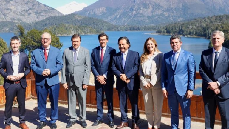 Los gobernadores expusieron la debilidad del vínculo con Javier Milei y exigen cambios para después de octubre