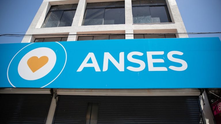 Aumentaron las jubilaciones, pensiones y asignaciones: de cuánto será la mínima