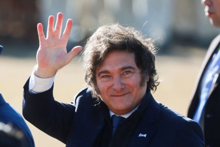 Javier Milei viajó a los EEUU con una agenda reducida para regresar antes de las elecciones bonaerenses